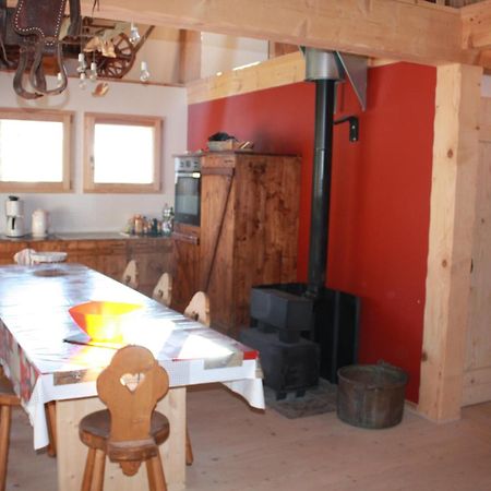 Bed and Breakfast La Case à Abondance Extérieur photo